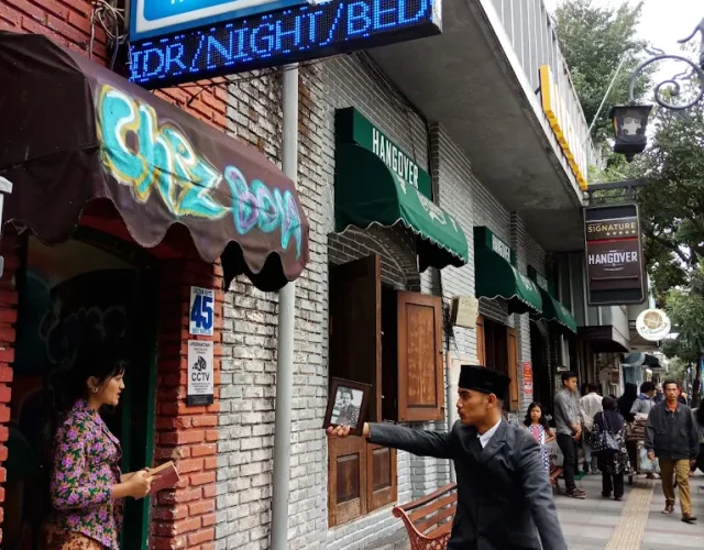 Chez Bon Hostel Bandung