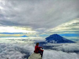 Backpacker Jakarta: Pendakian Gunung Sindoro Part 3