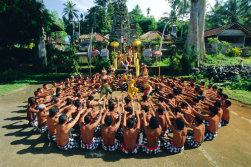 Pola Lantai Tari Kecak Dari Bali Menggunakan Pola Lantai Pola Lantai