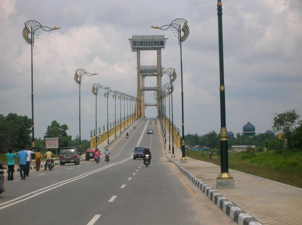 Jembatan Tengku Agung Sultanah Latifah