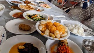Rumah Makan Lamun Ombak Khatib Sulaiman